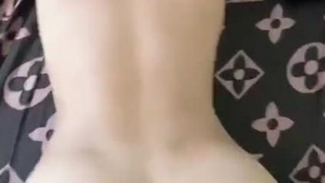 Sáng sớm nhẹ thôi anh