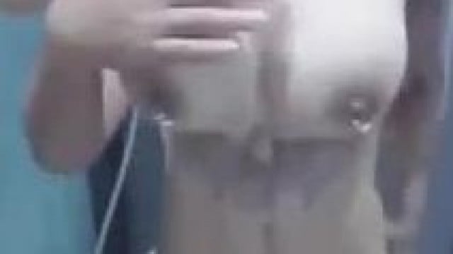 Địt vợ xăm trổ trong nhà tắm