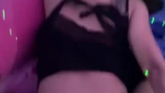 Doggy em lúc phê đồ .