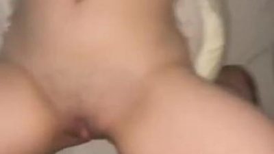 Chăn được con bé vừa tròn 18