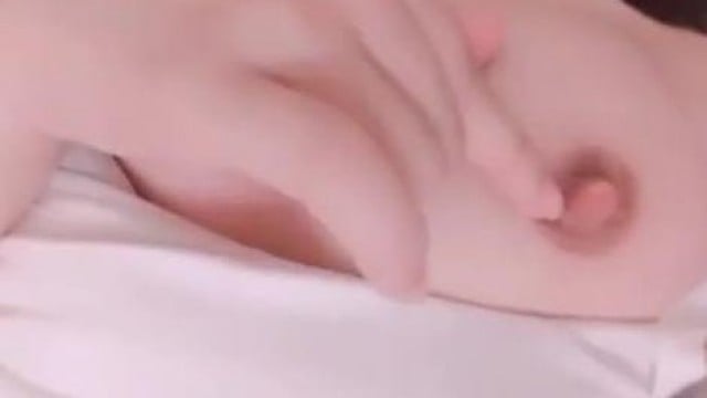 Em sinh viên vừa đi học về đã nghịch bím rồi hư thật