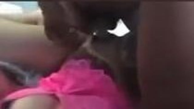 Vanky vừa rên vừa khẩu dâm