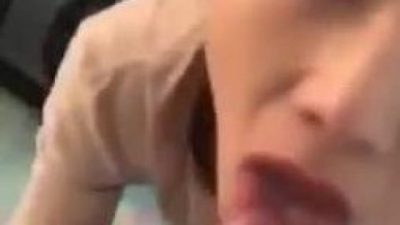 Sinh viên bú điêu luyện