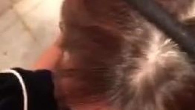 Bú trong toilet quán nhậu