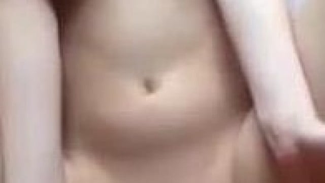 Địt em gái có quả vú to .