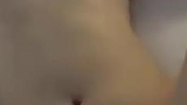 Em dâm sướng đến phát khóc