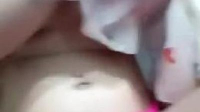 Đi siêu thị rồi thủ dâm trong phòng thay đồ