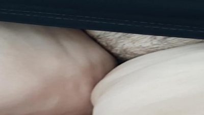 Vẫn thích vợ ngồi banh lồn như thế.