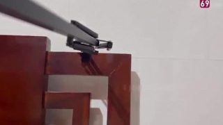 Đang nằm lướt điện thoại thì anh bảo làm tý thì em gái vui vẻ .