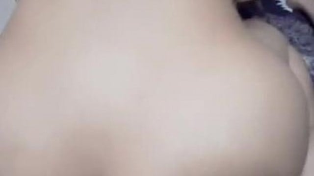 Các bạn đi vắng em dẫn tôi về ktx địt nhau