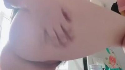 em gái mới lớn lông mới nhú show