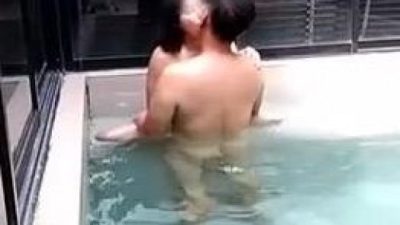 Anh Sếp Ở Cty Và Cô Thư Ký Dâm Đãng Cùng Nhau Đi Công Tác Xa