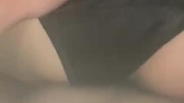 Chị khách hàng bảo địt thì mới mua hàng .