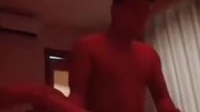 Chơi Thuốc Bay Phòng Xong Rồi Nứng Lên Địt Nhau Tập Thể Luôn