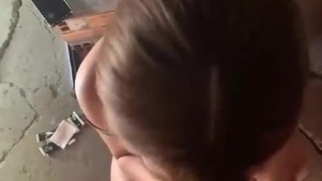 Gái cafe võng bú cu cực sướng