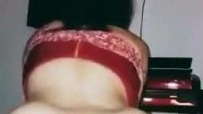 Đụ con ghệ đít bự