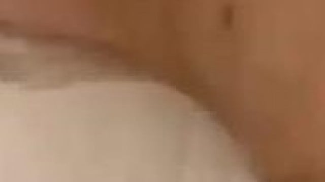 Anh địt em có sướng không