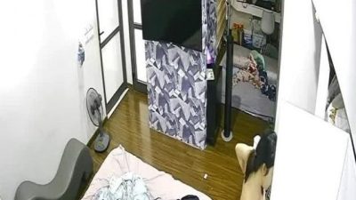 Hack camera gái xinh thay đồ