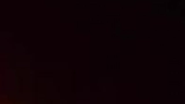 Quay sự sung sướng của em khi đang cưỡi ngựa.