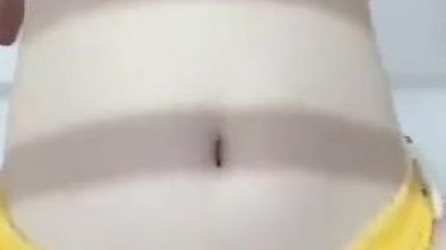 Em hàng xóm nứng lồn