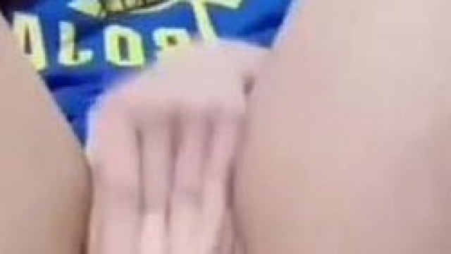 em gái áo xanh nhay bím nhanh như máy khâu