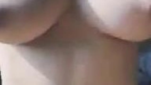 Gái dâm cưỡi ngựa làm anh sung sướng nhất hôm nay .