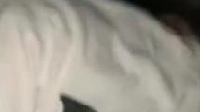 Tranh thủ địt em hành xóm khi vợ đi vắng