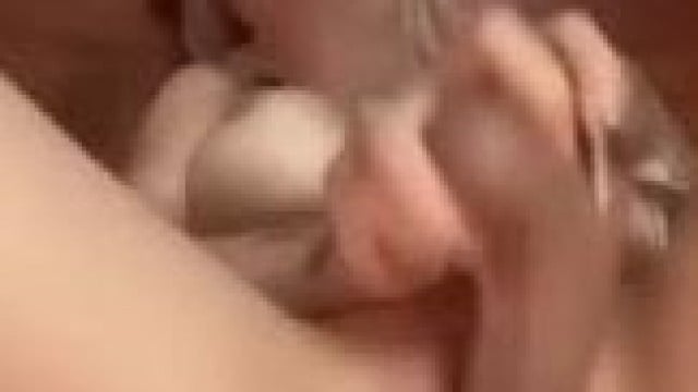 Chơi cu giả làm em sướng tê lồn .