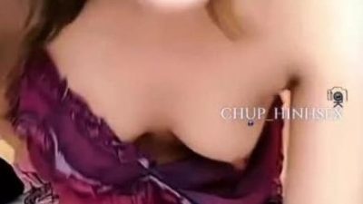 Gái Việt mặt xinh thủ dâm 1