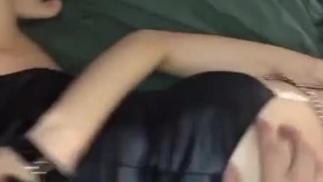 2 em gái điếm nứng lồn