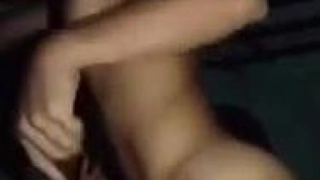 Quay trên gác khiến em ngại ngùng