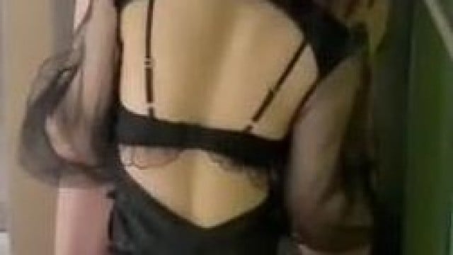 Quay em bú cu rồi đụ em trên giường lúc say .