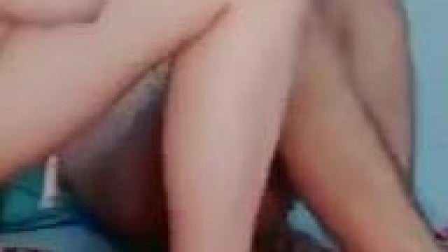 Gạ chồng đụ nhau rồi livestream và cái kết phê lồn .