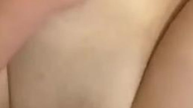 Đụ gái lôn không lông