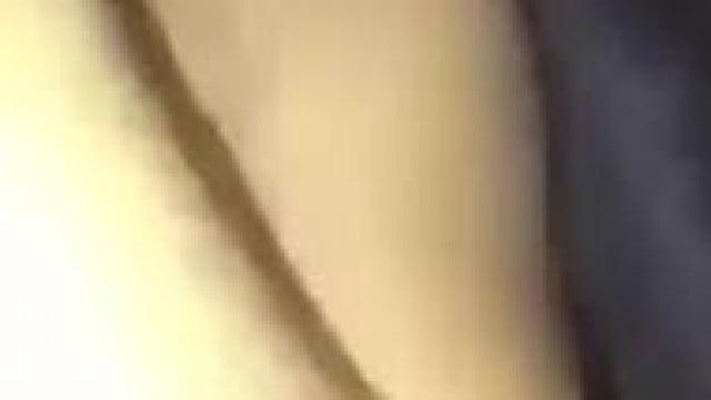 ” em cứ nằm lướt điện thoại còn lại là để anh lo ! ” .