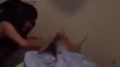 Mấy em gái ở kí túc xá siêu dâm đãng