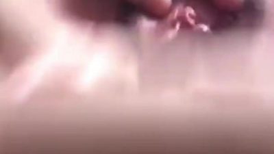 Rủ em gái ngây thơ làm tình