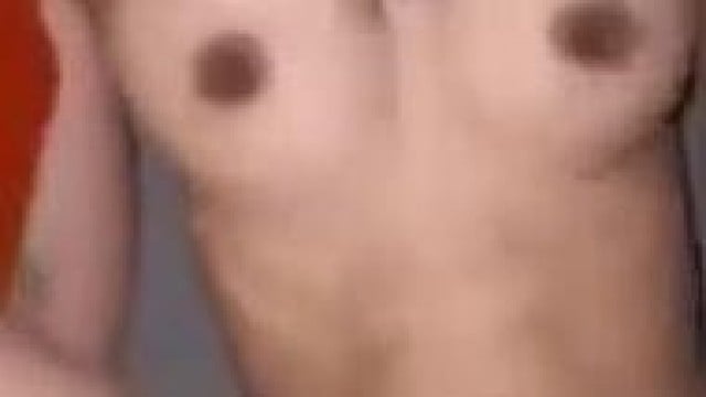 Lúc đầu còn ngại nhưng khi sướng em lại cho quay mặt .