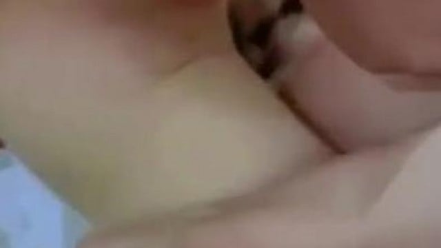 Hẹn trai trẻ đụ chơi vợ