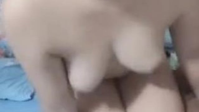 em gái múp show hàng