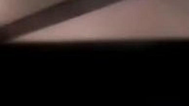 Đi bar quay video thủ dâm trong wc