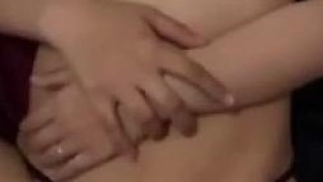 Nắc vào giữa sịp ren hoa của Em