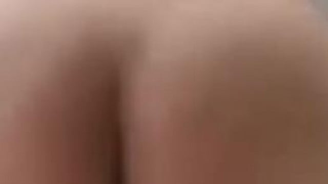 Chị gái bắt đeo bao thì mới cho chịch