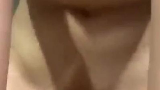 đã xinh gái vú còn to thì ai mà chịu nổi