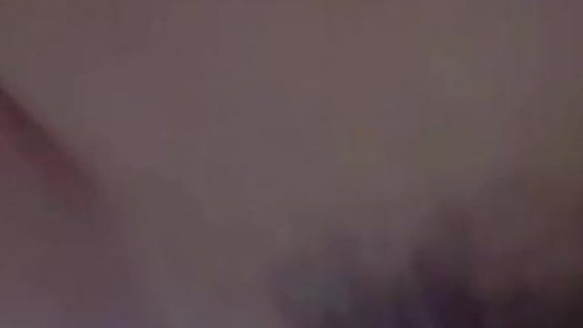 Em hàng xóm gạ địt vì chồng đi vắng