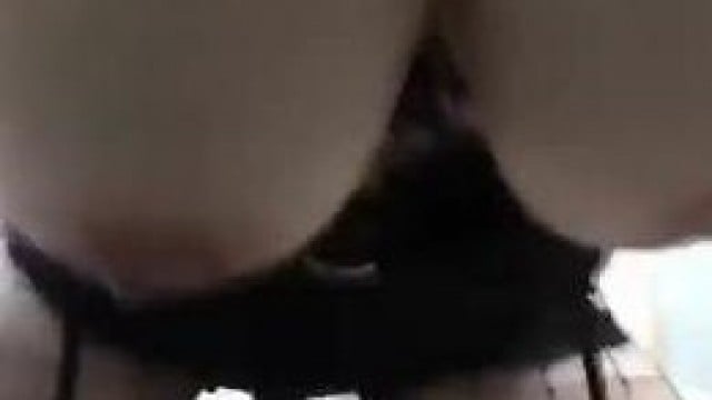 Địt máy bay có quả vú to mặc đồ gợi cảm