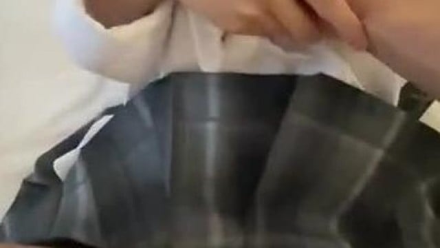 Truyền thống cùng em nữ sinh sơ mi trắng