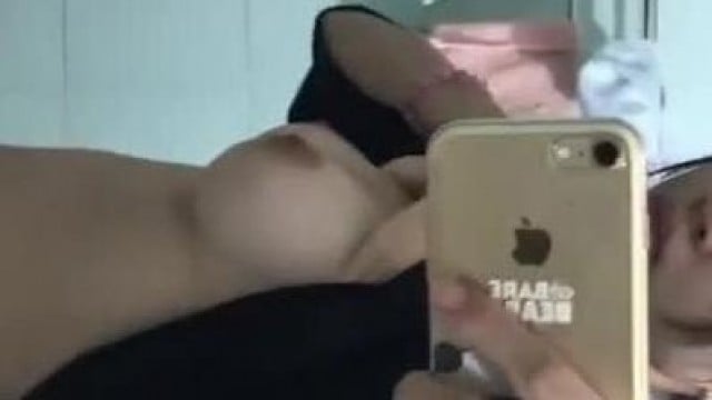 Sáng đi học, tối về em khoe vếu cho người yêu