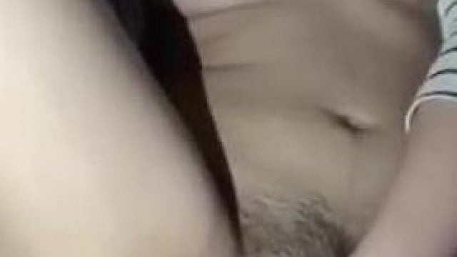 Phát hiện clip này trong điện thoại của em gái