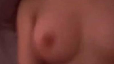 Tụi anh đụ nát lồn em luôn nè